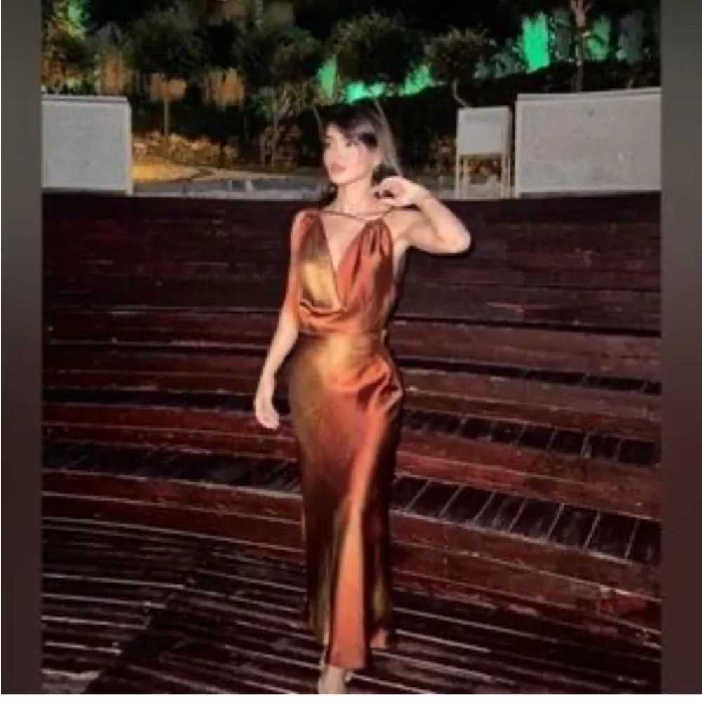 🌅 Orange tie dye sunset printed silky satin strappy open back midi slip dress - Picture 5 of 9